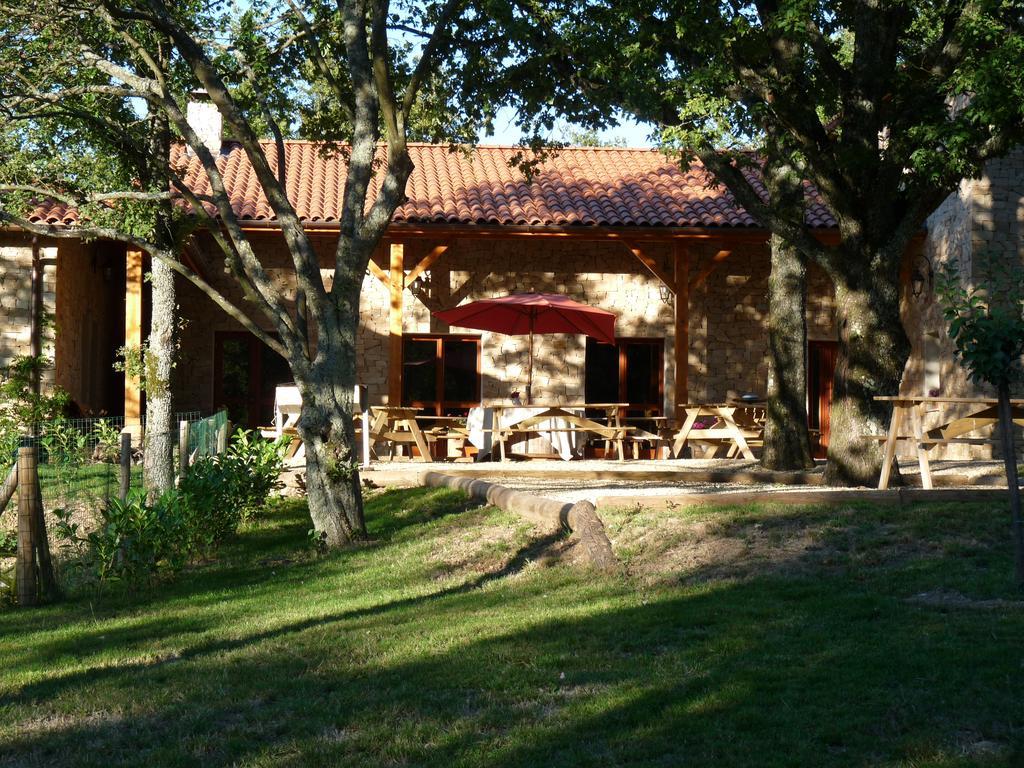 Auberge Les Tables Du Ban Saint-Pierre-la-Palud Zewnętrze zdjęcie