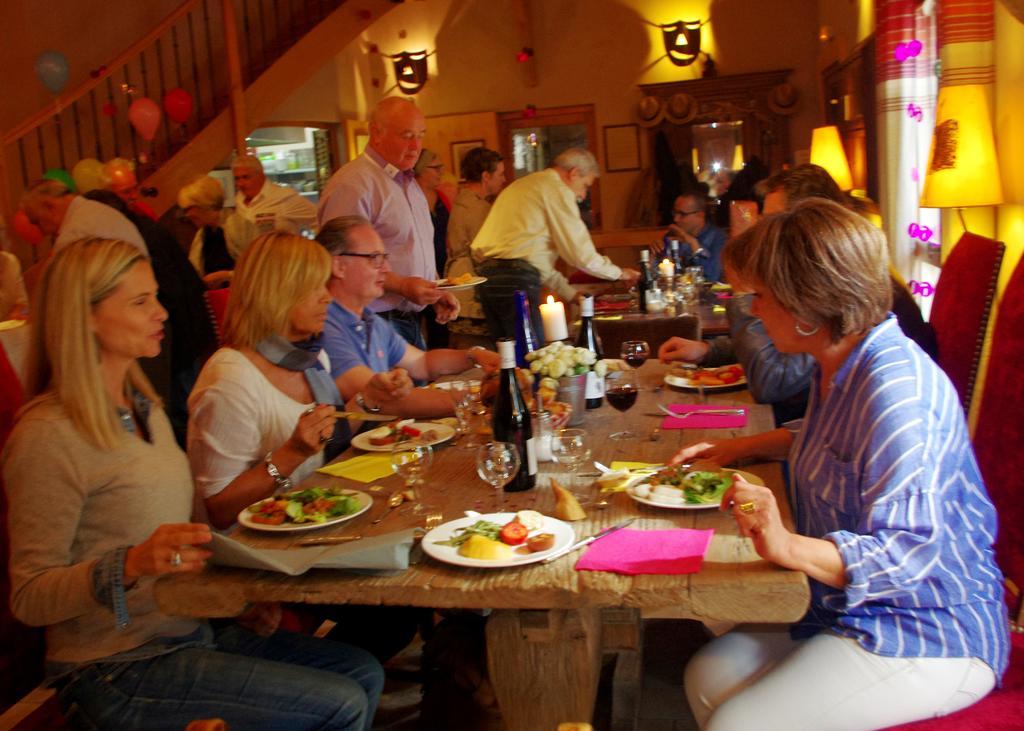 Auberge Les Tables Du Ban Saint-Pierre-la-Palud Zewnętrze zdjęcie